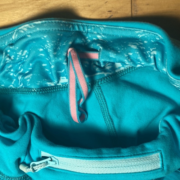 Ivivva skirt, size 14. - Picture 3 of 3